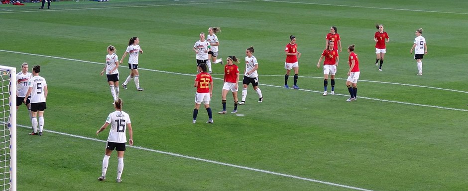 Selees da Alemanha e da Espanha na Copa do Mundo Feminina da Frana de 2019. Foto: Liondartois