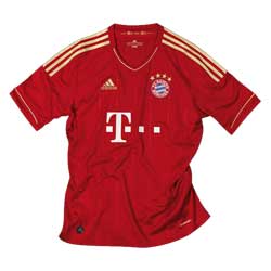 Uniforme 1 do Bayern Mnchen - Temporada 2011/2012