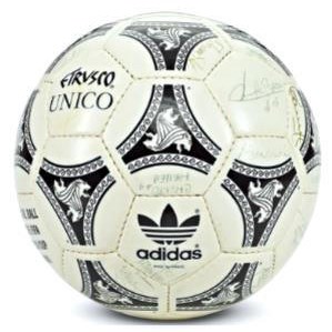 Adidas Etrusco - Bola Oficial da Copa do Mundo de 1990 na Itlia