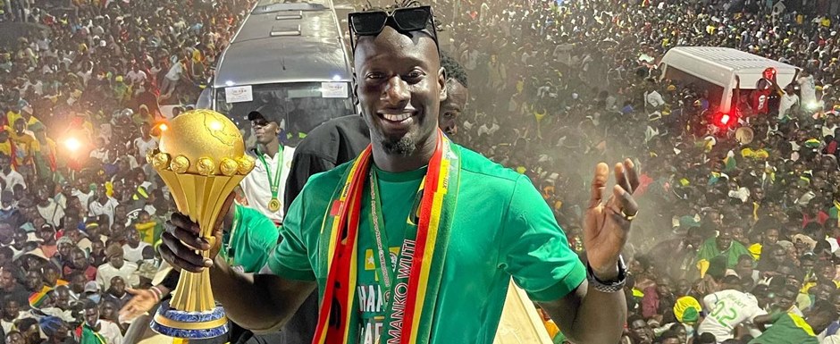 Famara Didhiou - Jogador da Seleo do Senegal na Copa do Mundo de Futebol de 2022 no Catar (Qatar) - Foto: famara2001/Twitter