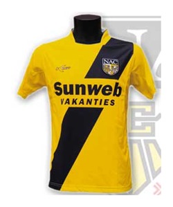Uniforme 1 do NAC Breda - Temporada 2009/2010